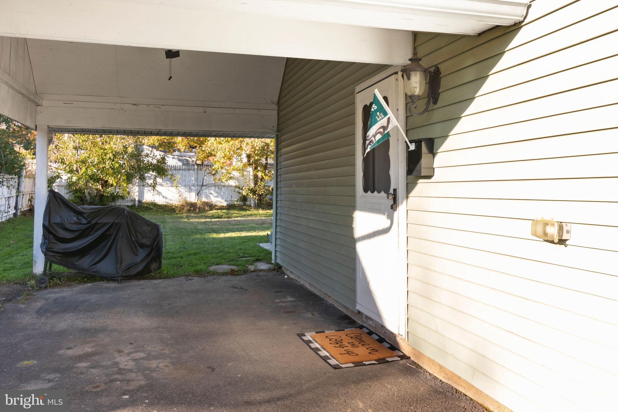 57 Idolstone Road Levittown, PA 19057 - Photo 3 of 28 Gallery Image 3