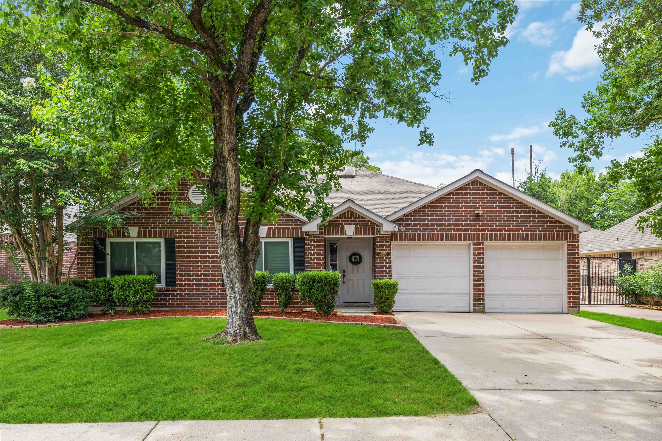 3226 Keygate Drive Spring, TX 77388 - Photo 2 of 34 Front side View