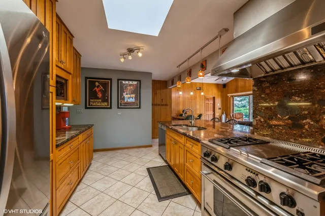 $550,000 | 2530 Donald Court, Glenview, IL 60025