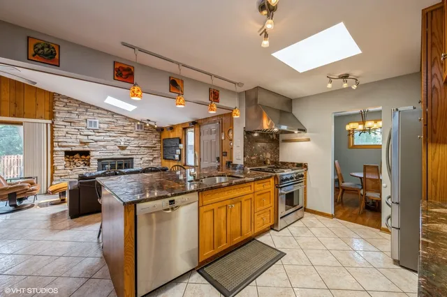 $550,000 | 2530 Donald Court, Glenview, IL 60025