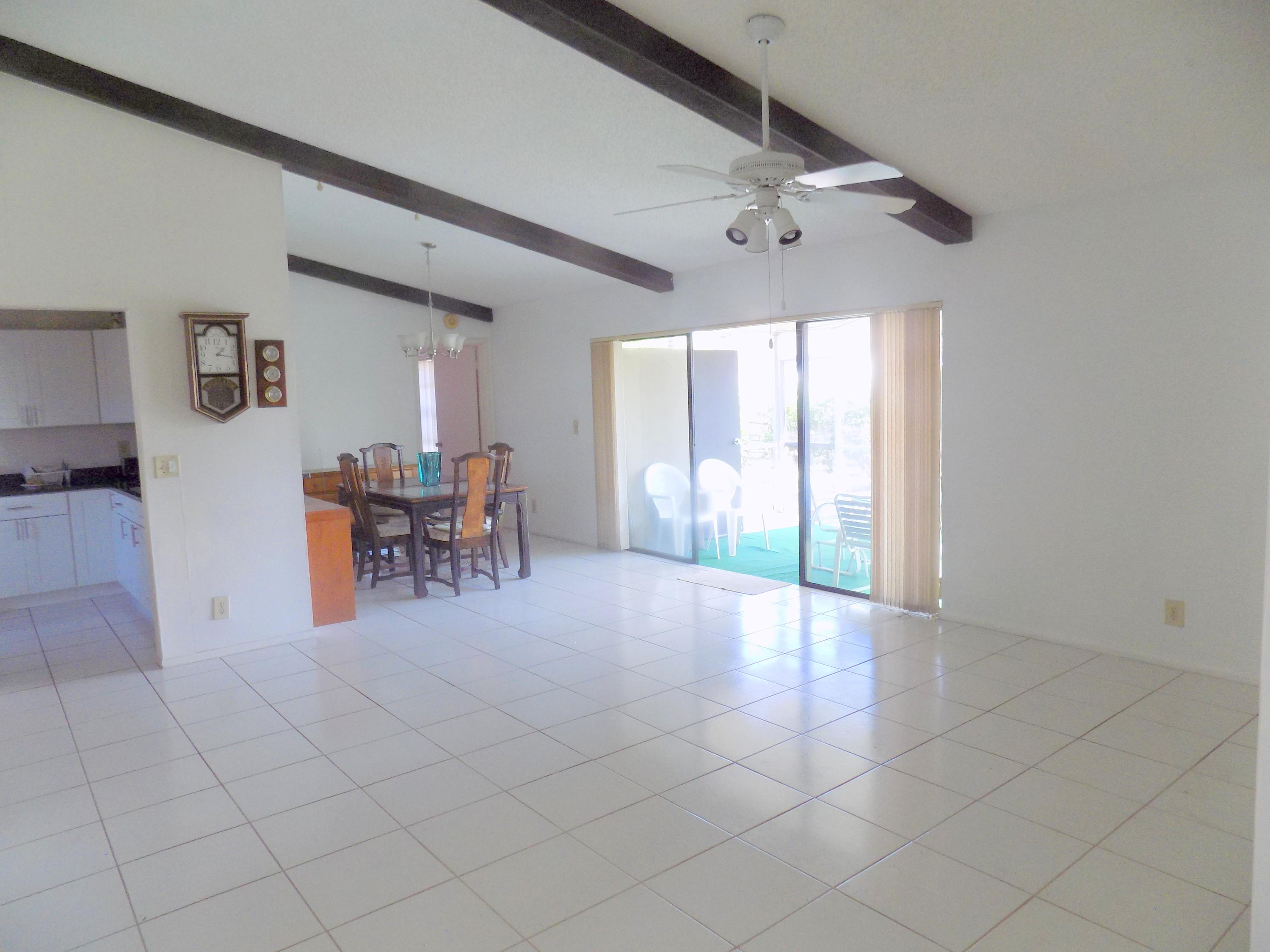 19340 Delaware Court Boca Raton, FL 33434 - Photo 3 of 10 F36D6BE2-C5DD-4649-A312-2653A236FF4F