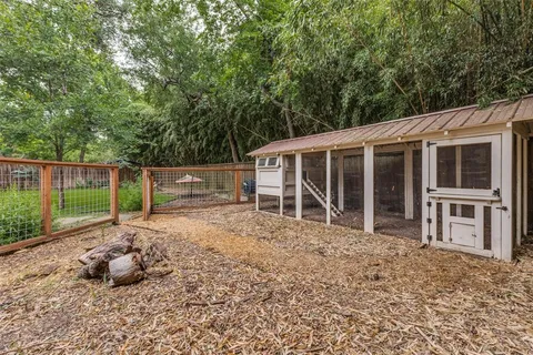 $599,000 | 9938 Losa Drive, Dallas, TX 75218