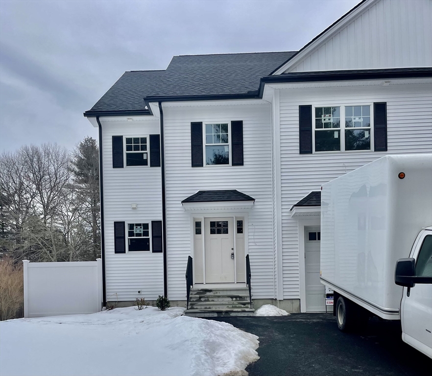 36 Montbatten Road, Unit A Billerica, MA 01821 - Photo 2 of 9