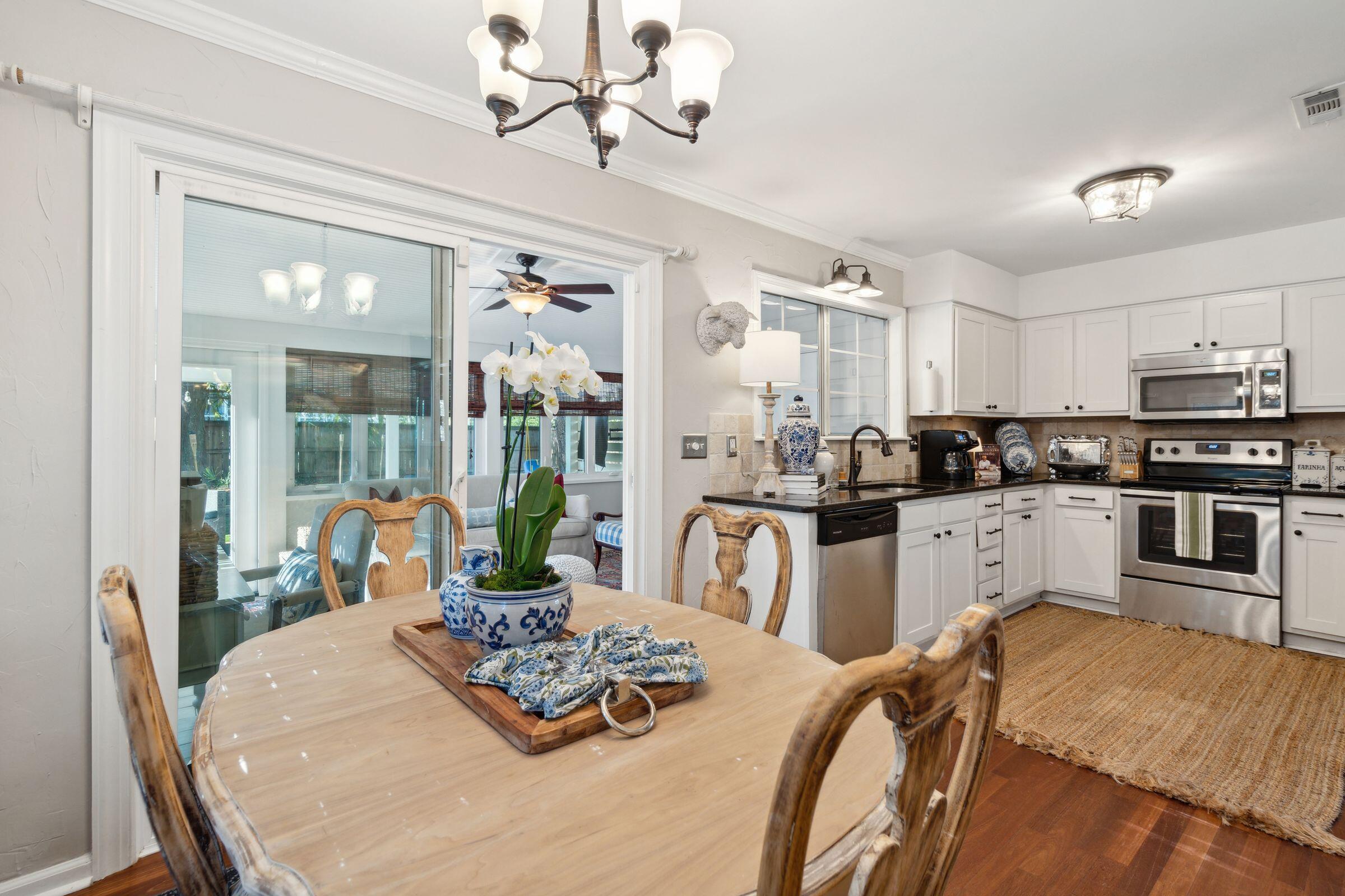 1443 Oak Landing Road Mount Pleasant, SC 29464 - Photo 9 of 31 1443OaklandingRd-KeenEyeMarketing-022