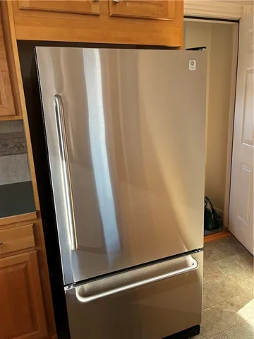 $1,600 | 1 Rolfe Square, Unit 2, Cranston, RI 02910