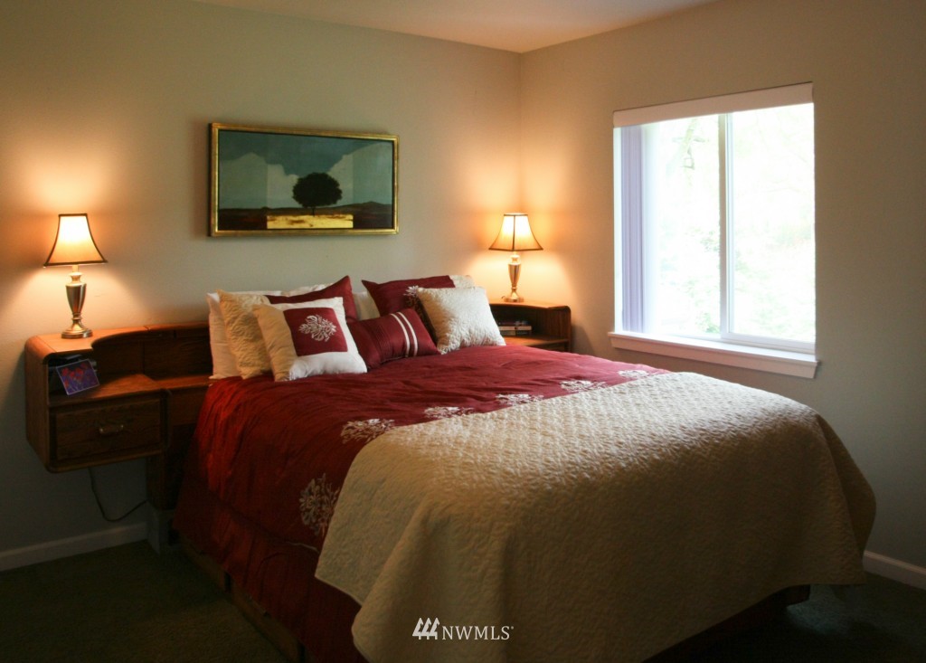 2320 Northeast 11th Court Renton, WA 98056 - Photo 12 of 15
