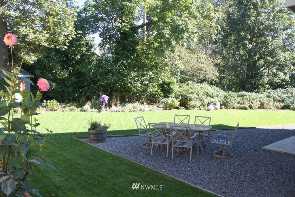 2320 Northeast 11th Court Renton, WA 98056 - Photo 14 of 15