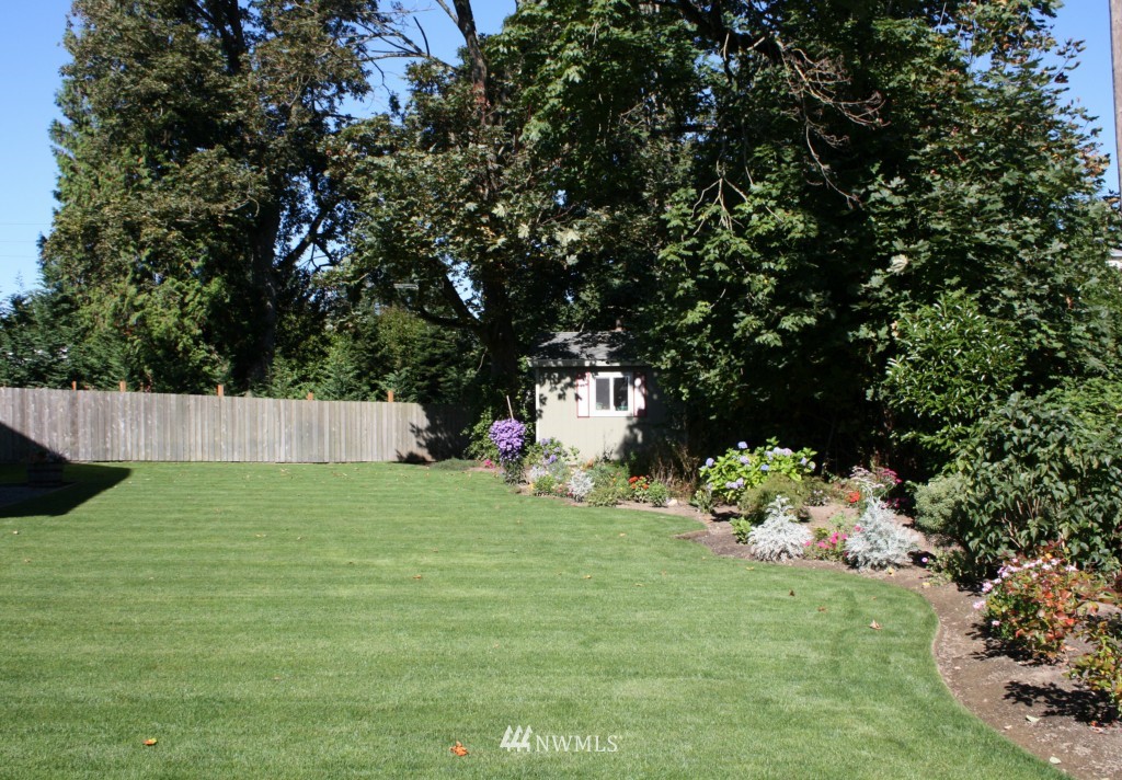2320 Northeast 11th Court Renton, WA 98056 - Photo 15 of 15