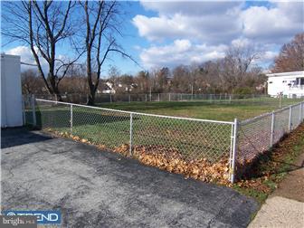203 Hoffman Road Ridley Park, PA 19078 - Photo 3 of 12 Gallery Image 3