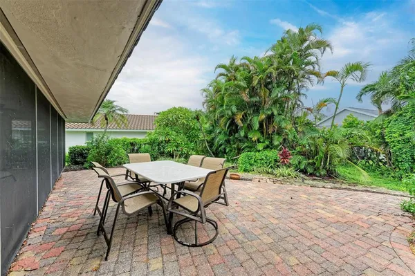 $3,750 | 221 Lookout Point Drive, Osprey, FL 34229