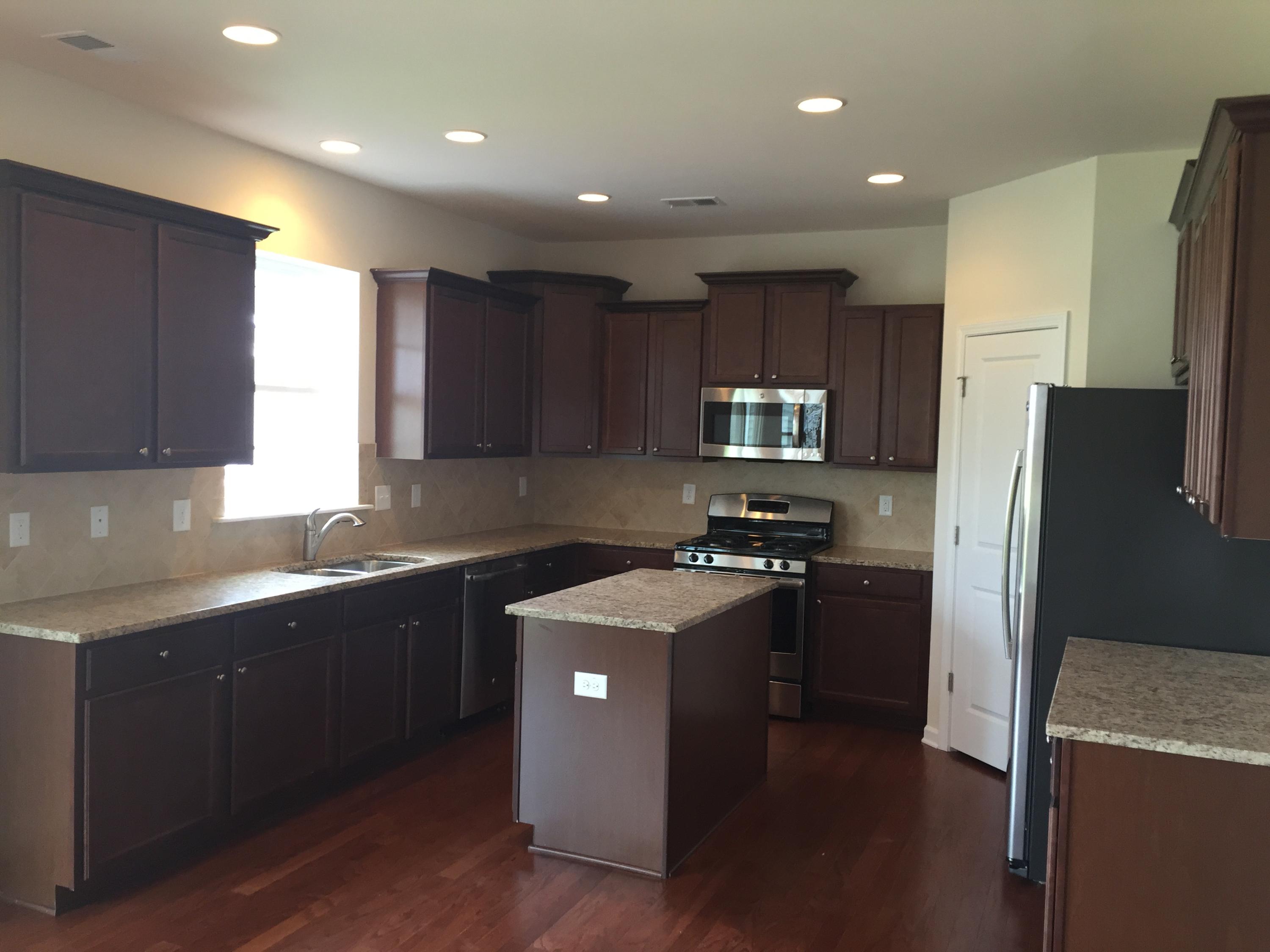 325 Beautyberry Road Summerville, SC 29486 - Photo 5 of 15 IMG_0829