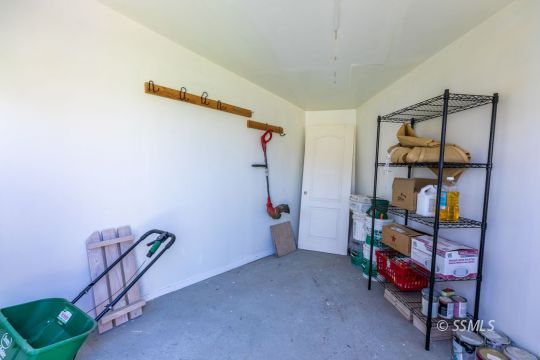 624 Pinon Court Ridgecrest, CA 93555 - Photo 44 of 46 a view of room with toys