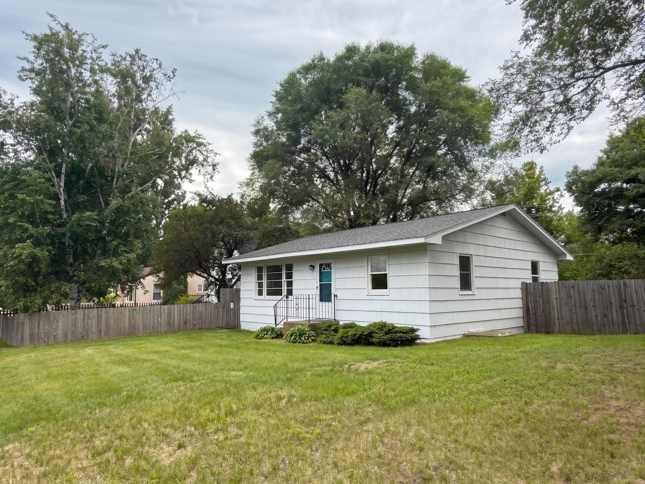 416 Southwest 4th Street Brainerd, MN 56401 - Photo 7 of 27