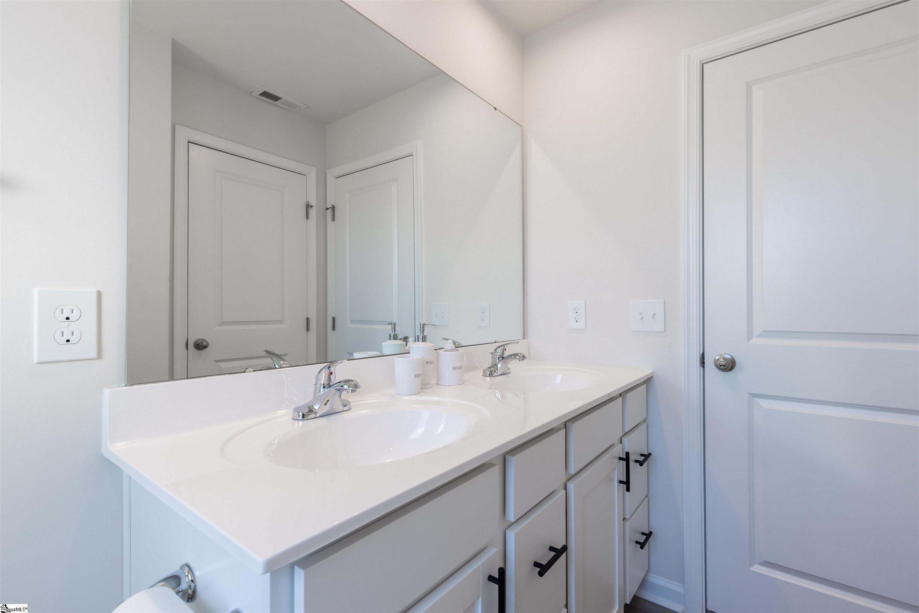 200 Birchcane Road Greenville, SC 29605 - Photo 29 of 36 Gallery Image 29