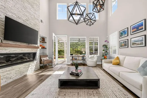 $1,895,000 | 2800 Dove Tail Drive, San Marcos, CA 92078