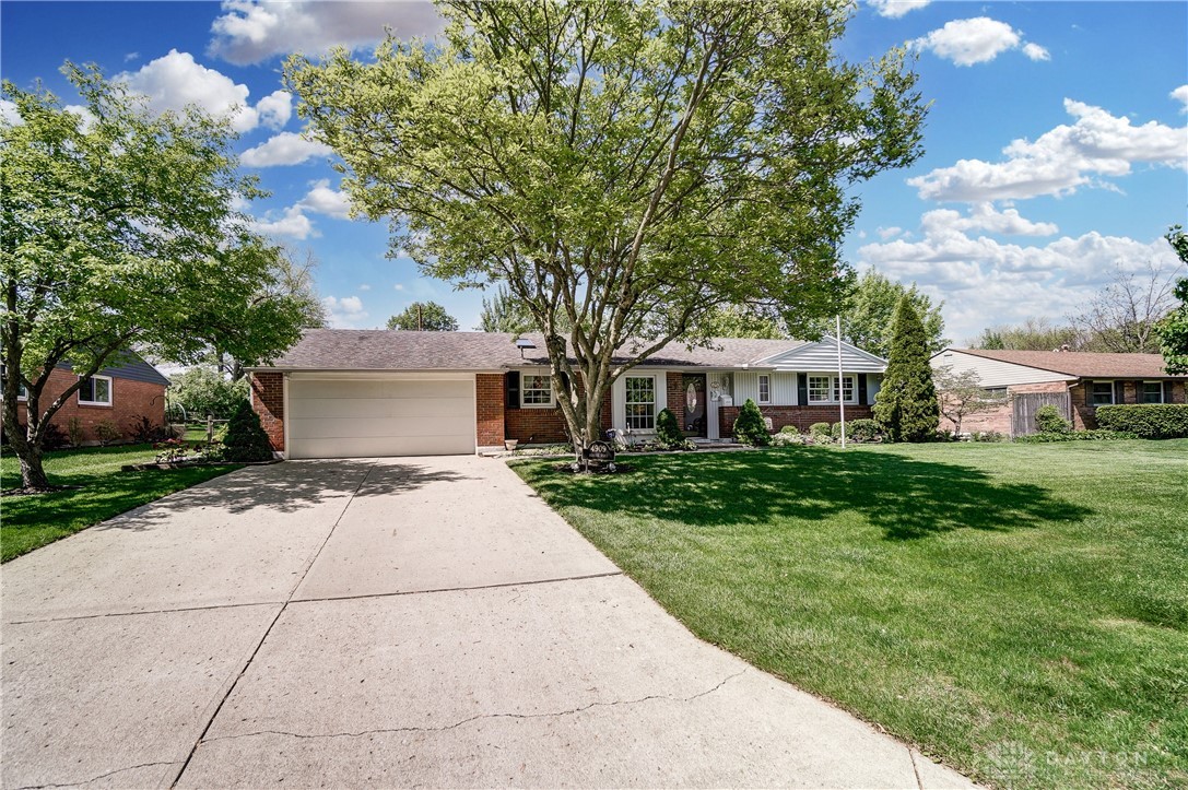 4909 Bonnie Road Kettering, OH 45440 - Photo 2 of 34