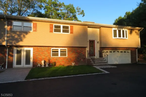 $4,500 | 25 Storms Avenue, Unit B, Wanaque, NJ 07420