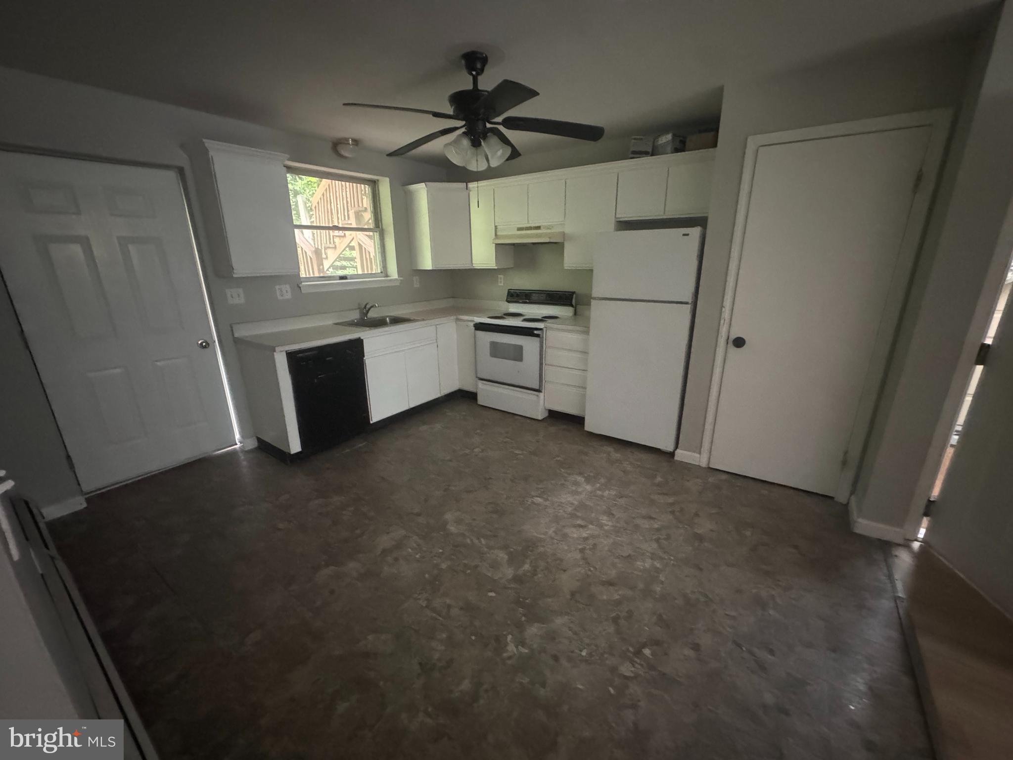 131 Smith Street, Unit B3 Dunmore, PA 18512 - Photo 1 of 5