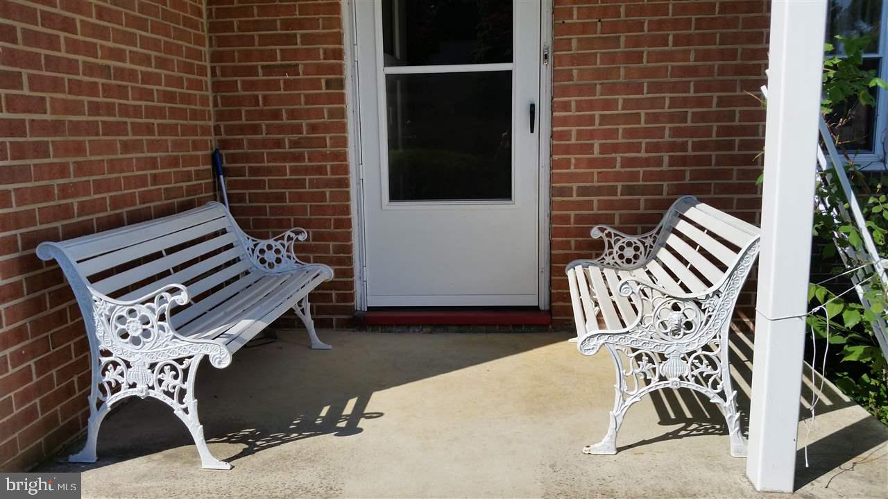 478 Locust Grove Road York, PA 17402 - Photo 5 of 25 Gallery Image 5