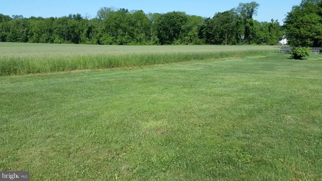 478 Locust Grove Road York, PA 17402 - Photo 8 of 25 Gallery Image 8