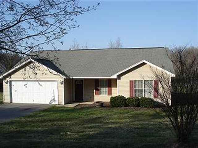 431 East Victor Hill Road Duncan, SC 29334 - Photo 1 of 18