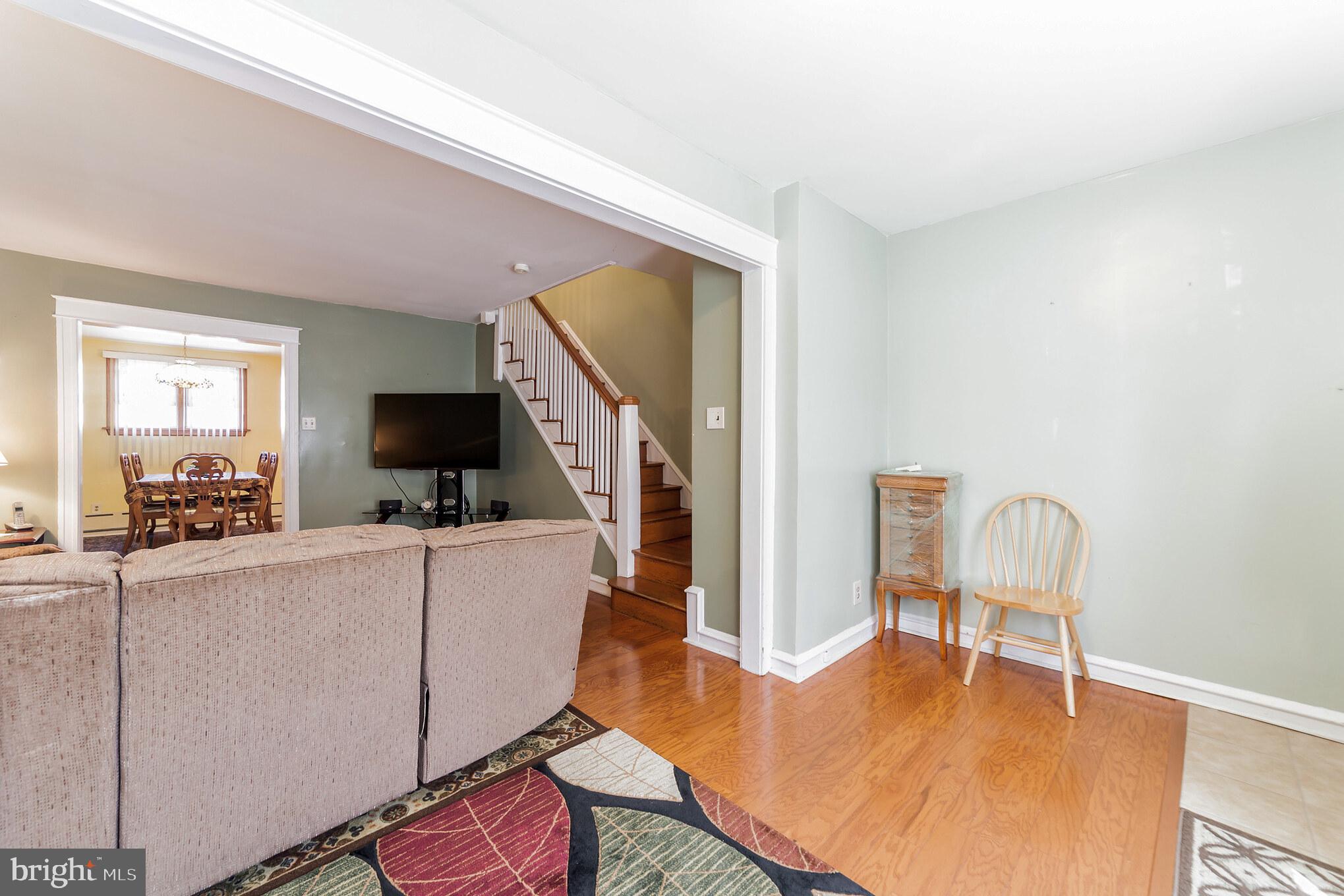 250 Kent Road Upper Darby, PA 19082 - Photo 3 of 29