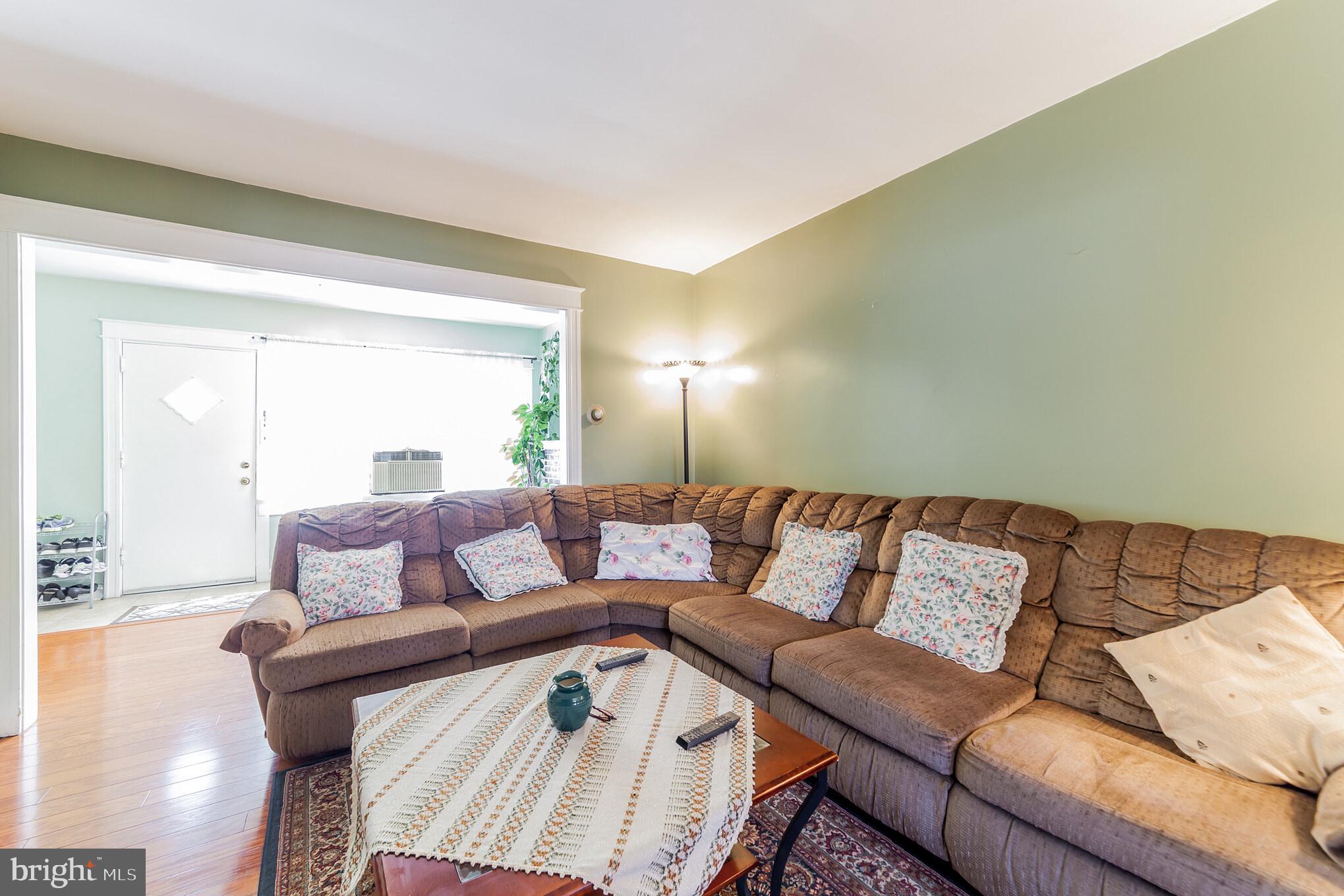 250 Kent Road Upper Darby, PA 19082 - Photo 6 of 29