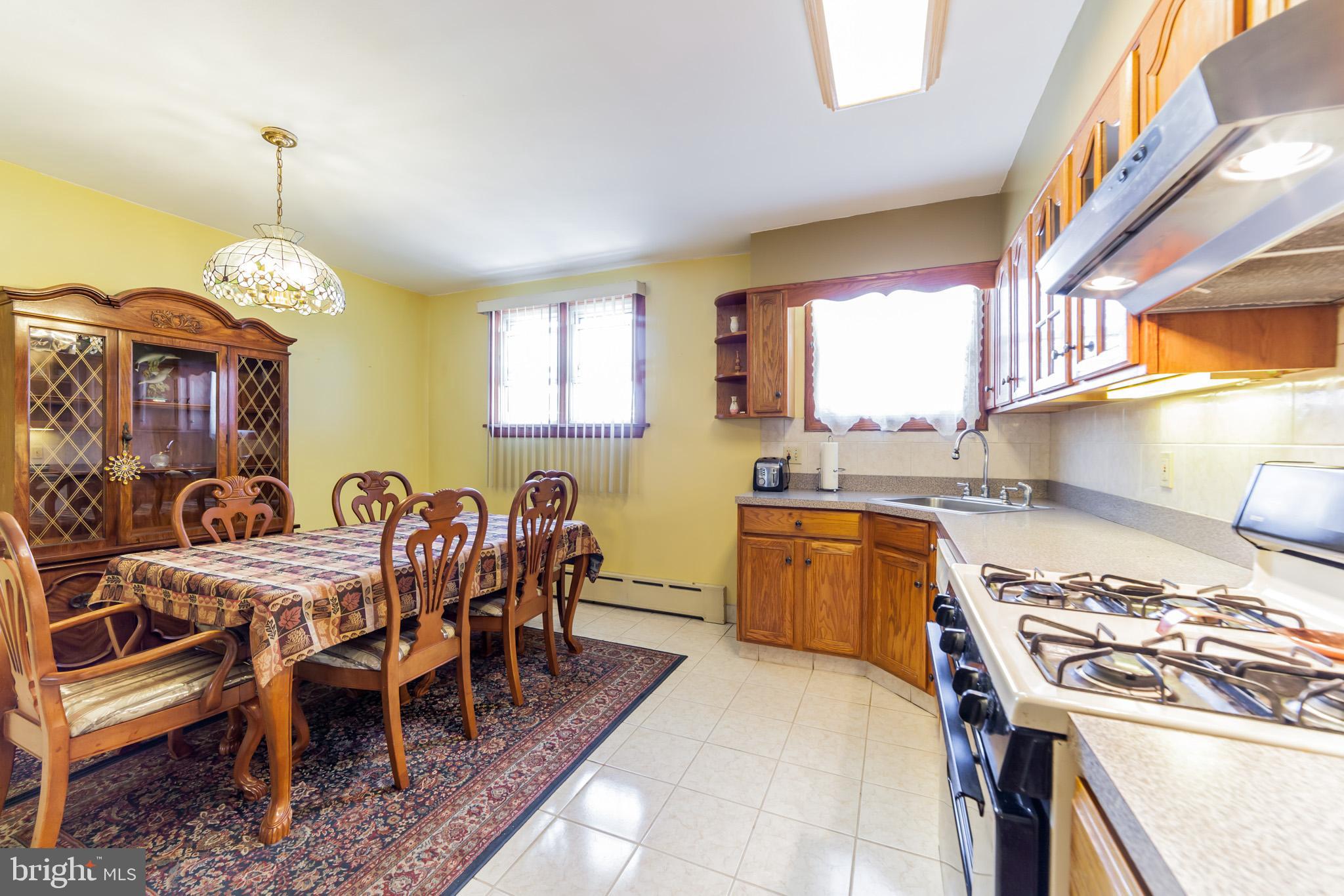 250 Kent Road Upper Darby, PA 19082 - Photo 9 of 29