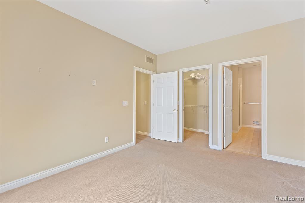 45493 North Stonewood Road Canton, MI 48187 - Photo 17 of 27