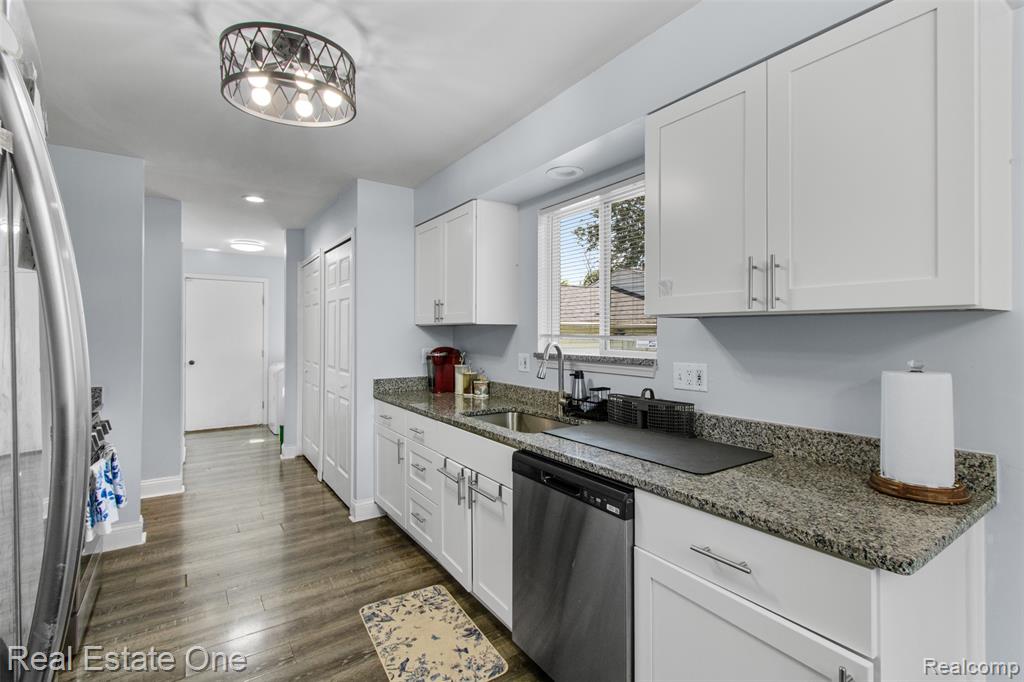 2930 Wisconsin Road Troy, MI 48083 - Photo 11 of 27