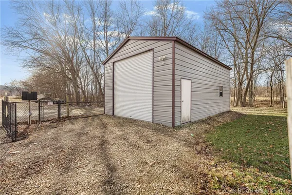 $699,000 | 16100 Channel Lane, Henley, MO 65040