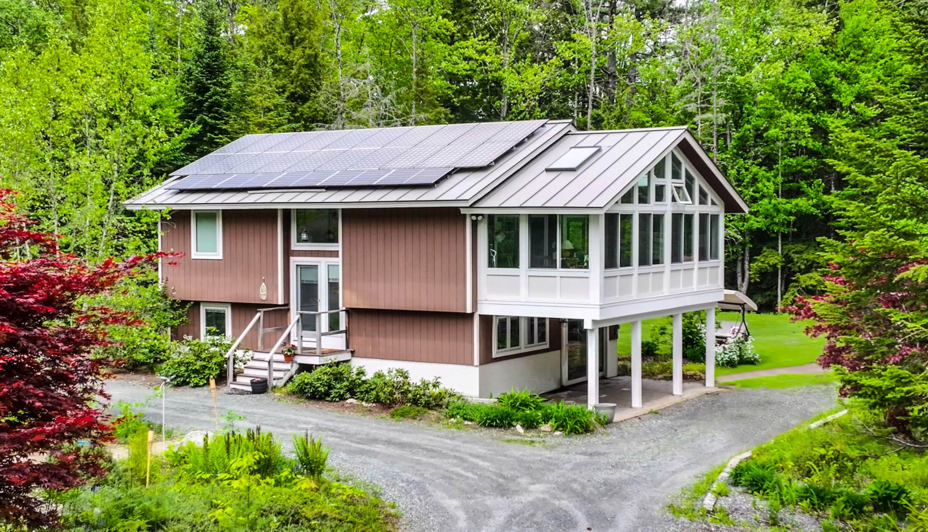 146 Sugarhouse Road New London, NH 03257 - Photo 2 of 30 Gallery Image 2
