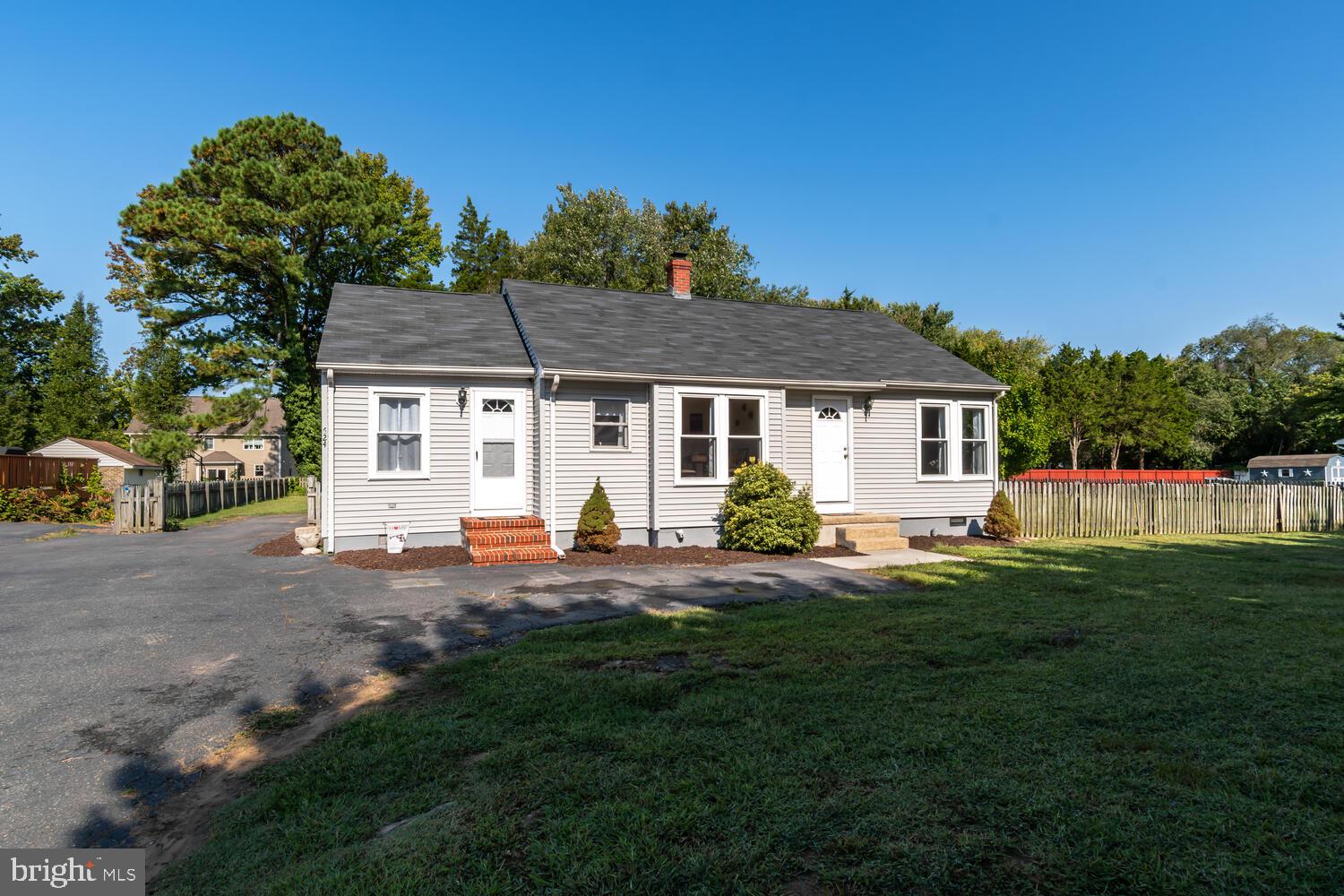 624 Romancoke Road Stevensville, MD 21666 - Photo 3 of 46 Charming home with spacious yard.