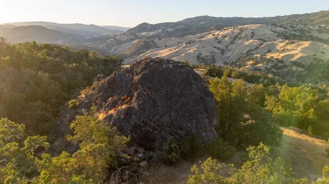 $6,950,000 | 29810 River Road, Cloverdale, CA 95425