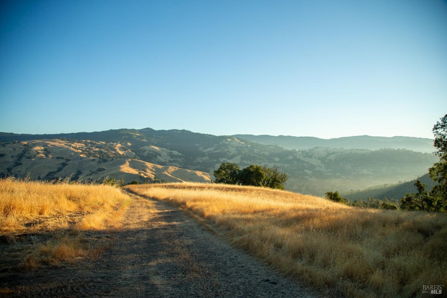 29810 River Road Cloverdale, CA 95425 - Photo 2 of 32