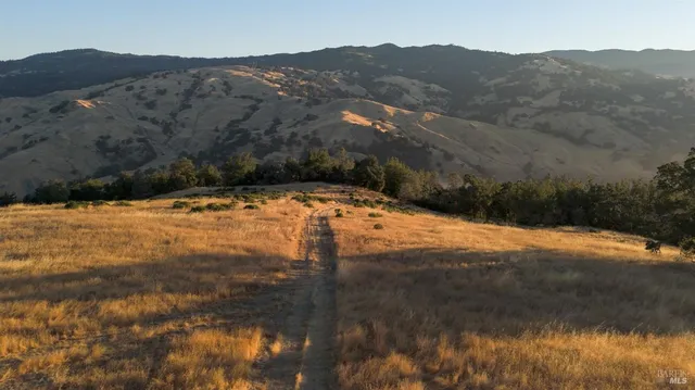 $6,950,000 | 29810 River Road, Cloverdale, CA 95425