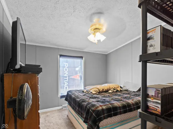 $235,000 | 928 South Broadway Street, Pendleton, IN 46064