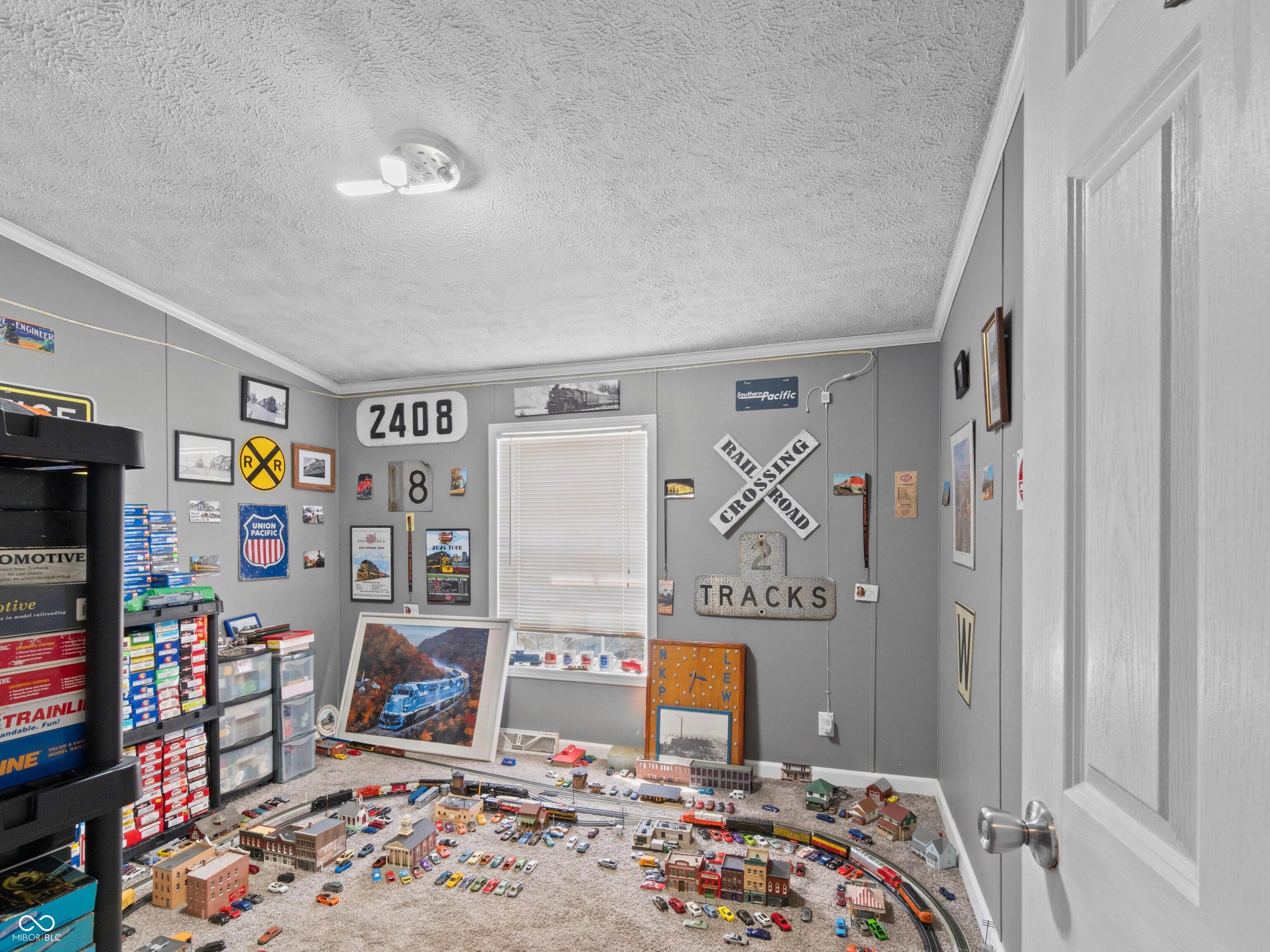 928 South Broadway Street Pendleton, IN 46064 - Photo 10 of 15