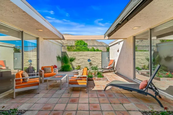 $999,990 | 72229 El Paseo, Unit 1715, Palm Desert, CA 92260