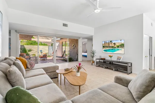 $999,990 | 72229 El Paseo, Unit 1715, Palm Desert, CA 92260