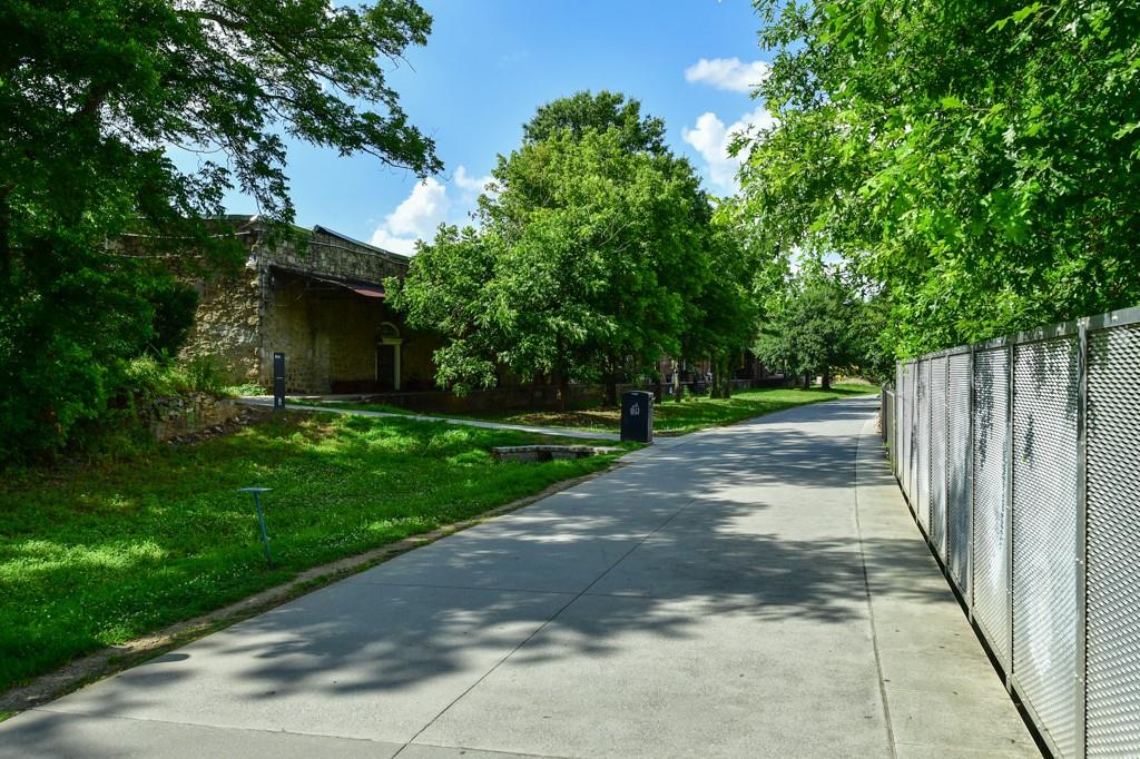 210 Sampson Street Northeast, Unit 5 Atlanta, GA 30312 - Photo 32 of 33 a view of backyard