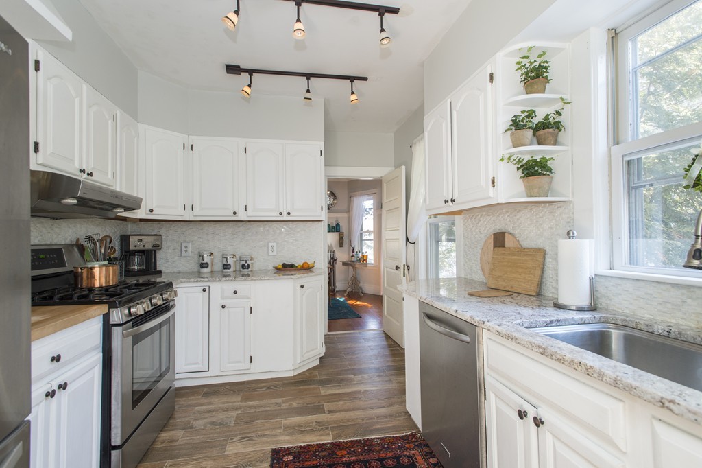 215 Crafts Road, Unit 2 Brookline, MA 02467 - Photo 4 of 13