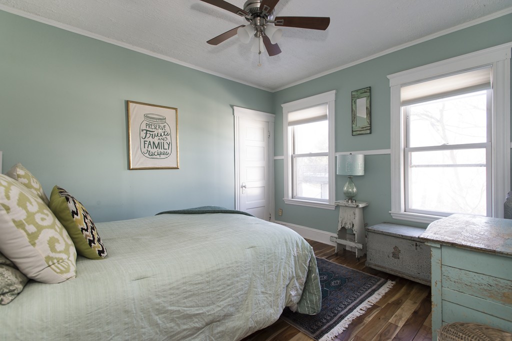 215 Crafts Road, Unit 2 Brookline, MA 02467 - Photo 8 of 13