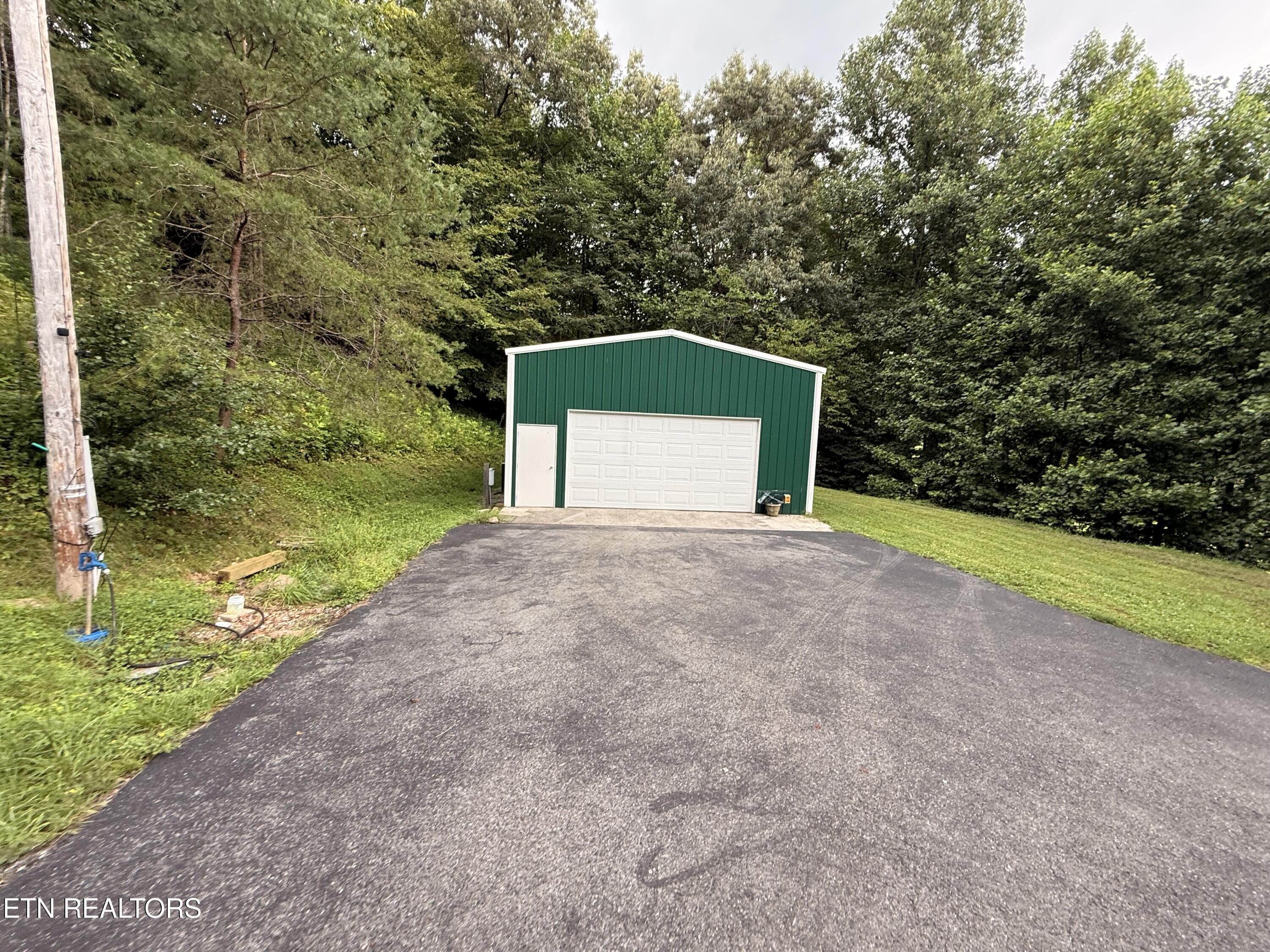 2808 Cave Springs Road Dryden, VA 24243 - Photo 27 of 31 IMG_2440