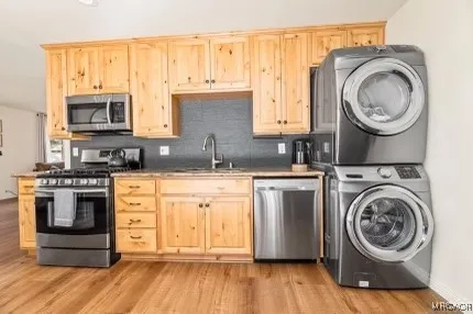 $2,150 | 1128 Myrtle Avenue, Big Bear City, CA 92314