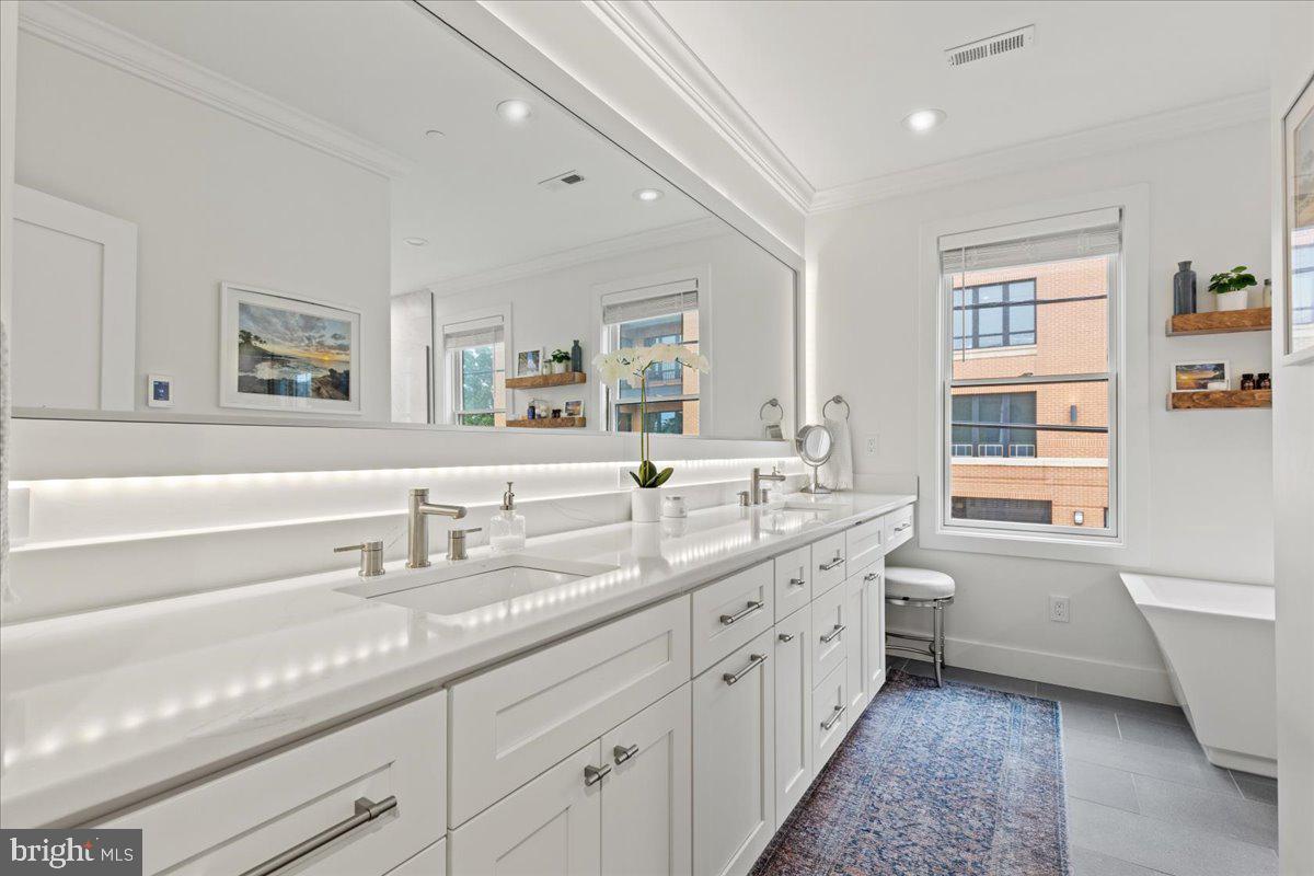 3424 Toone Street Baltimore, MD 21224 - Photo 41 of 87 Primary Bathroom (Full) 4/4