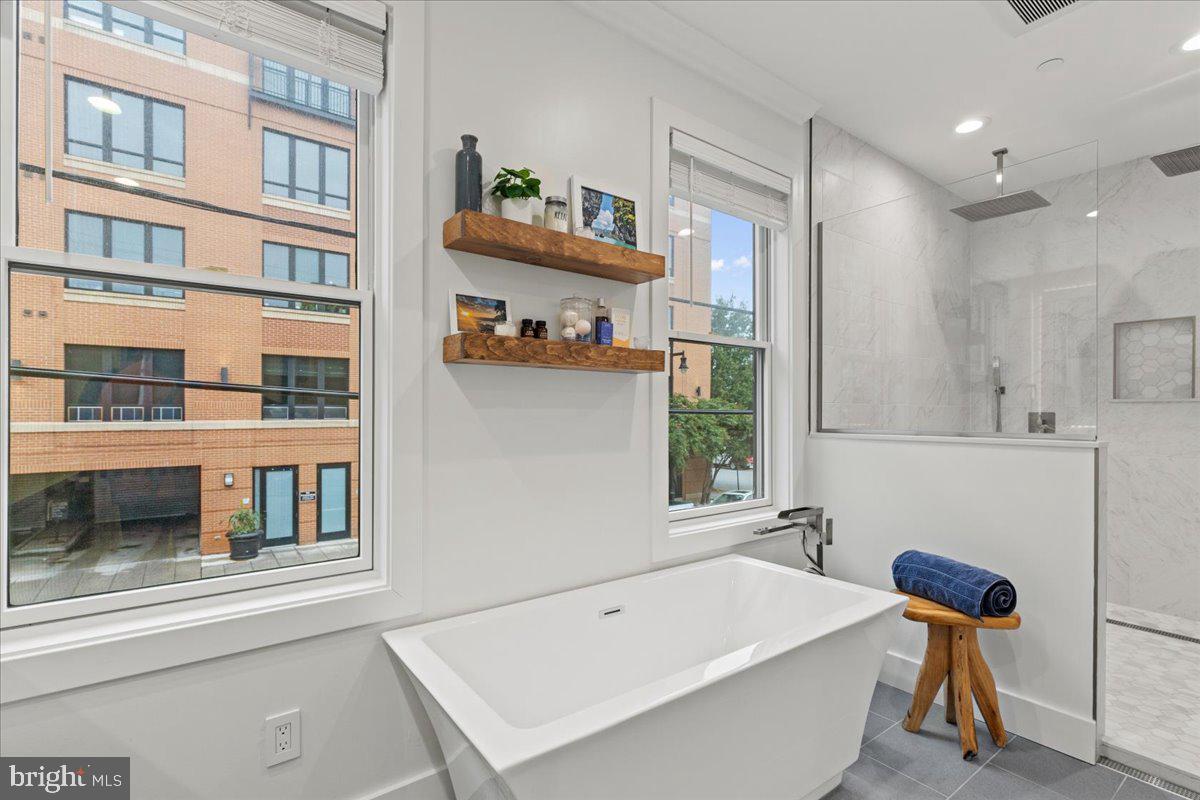 3424 Toone Street Baltimore, MD 21224 - Photo 46 of 87 Primary Bathroom (Full) 4/4