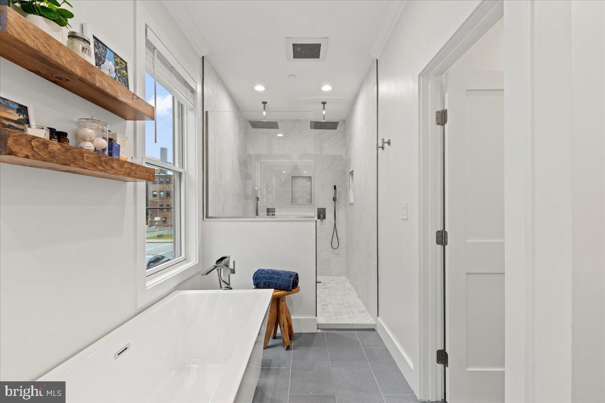 3424 Toone Street Baltimore, MD 21224 - Photo 47 of 87 Primary Bathroom (Full) 4/4