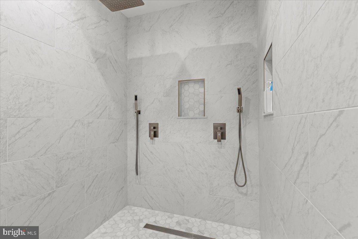 3424 Toone Street Baltimore, MD 21224 - Photo 48 of 87 Primary Bathroom (Full) 4/4