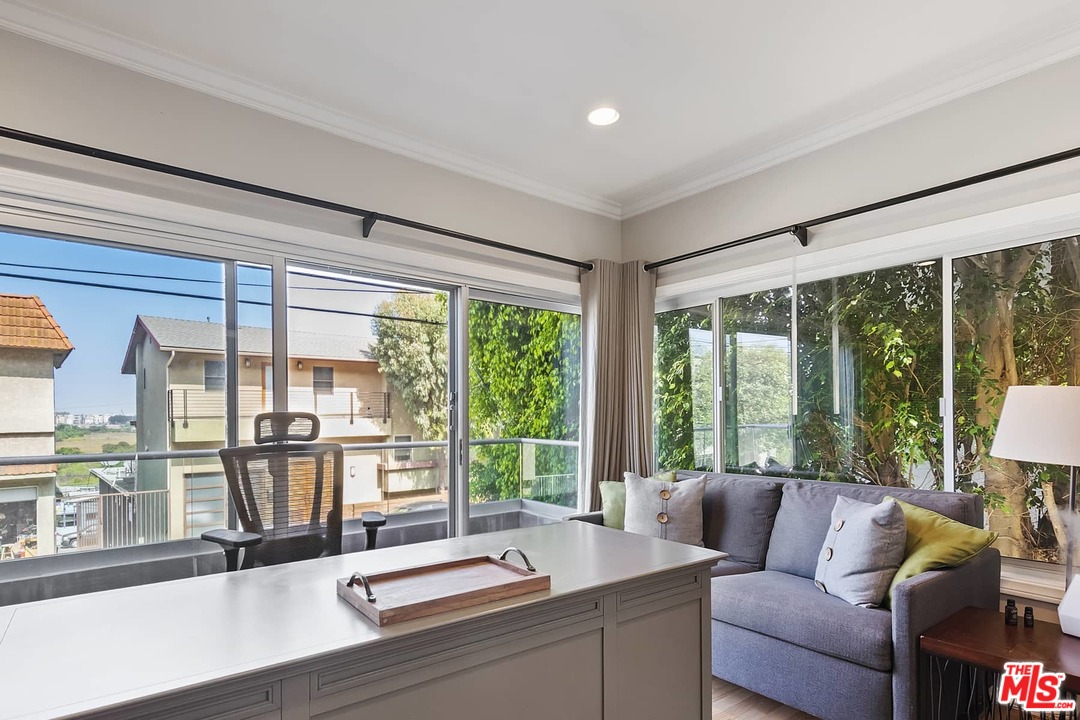 368 Pershing Drive Playa del Rey, CA 90293 - Photo 9 of 13